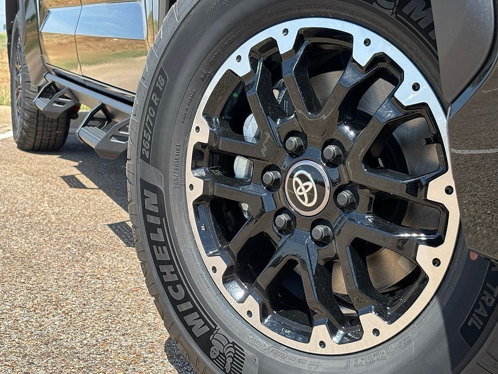 New 2026 Toyota Tundra SR5 SR5 CREWMAX 5.5