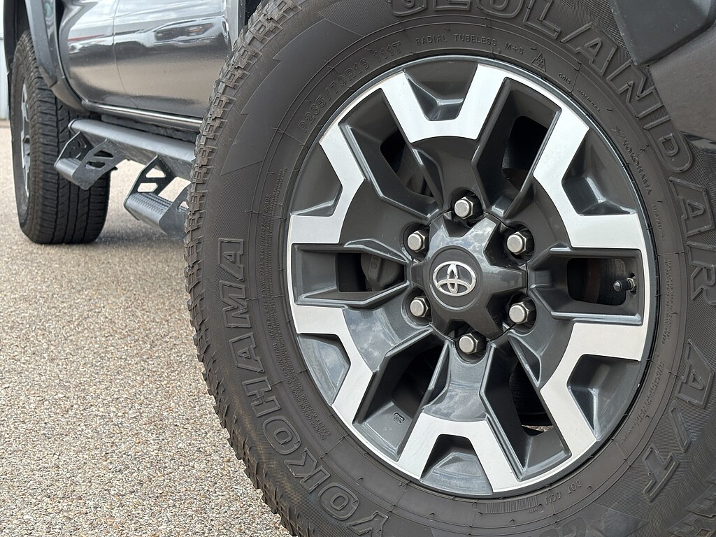 Used 2016 Toyota Tacoma Truck Double Cab