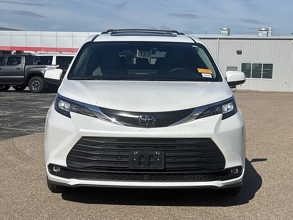 Used 2026 Toyota Sienna XLE Van Passenger Van