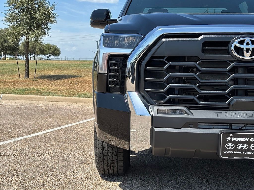 New 2026 Toyota Tundra SR5 SR5 CREWMAX 5.5