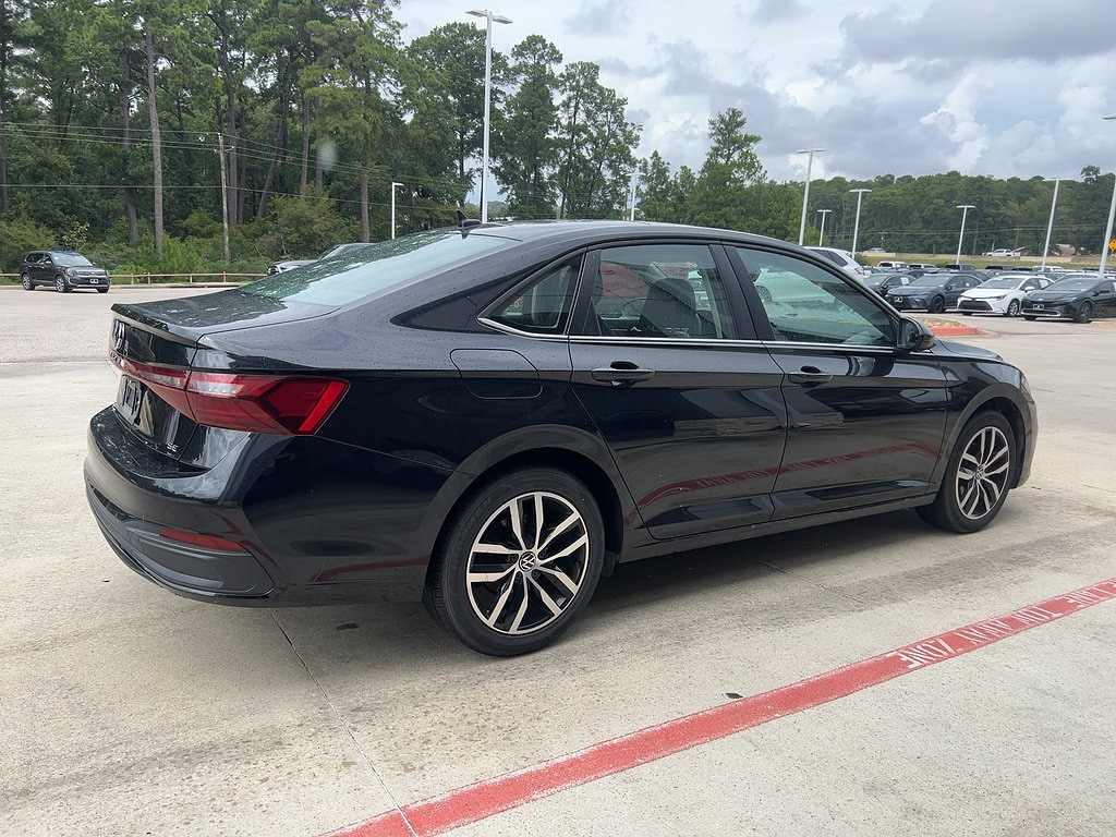 Used 2025 Volkswagen Jetta 1.5T SE Sedan