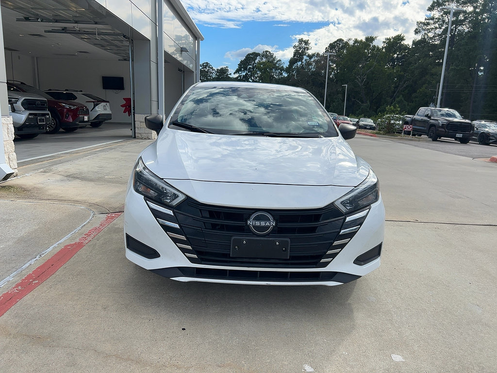  Nissan Versa