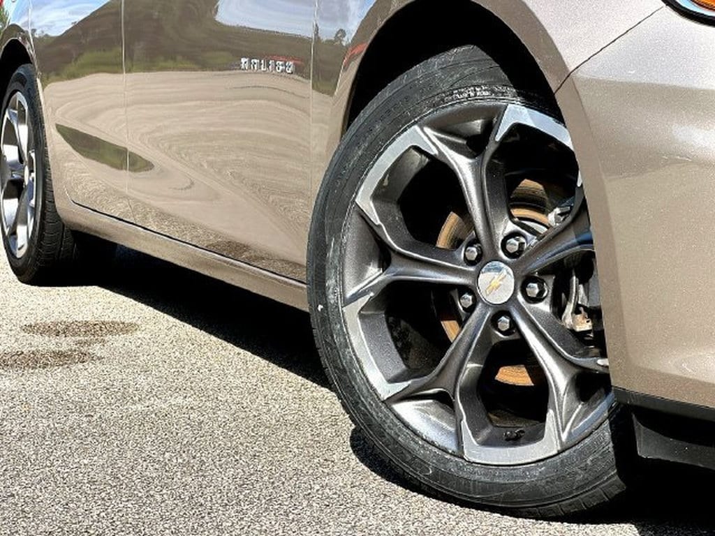 Used 2024 Chevrolet Malibu 1LT with VIN 1G1ZD5STXRF181241 for sale in Huntsville, TX