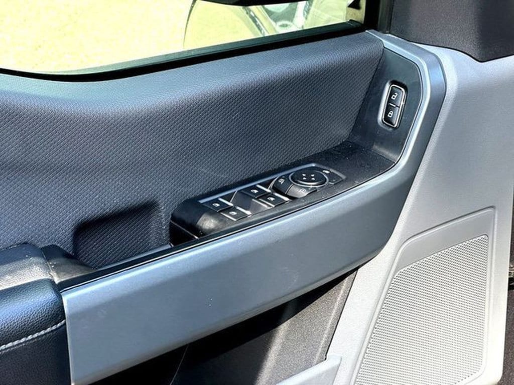2023 Ford F-150 XLT - Photo 11