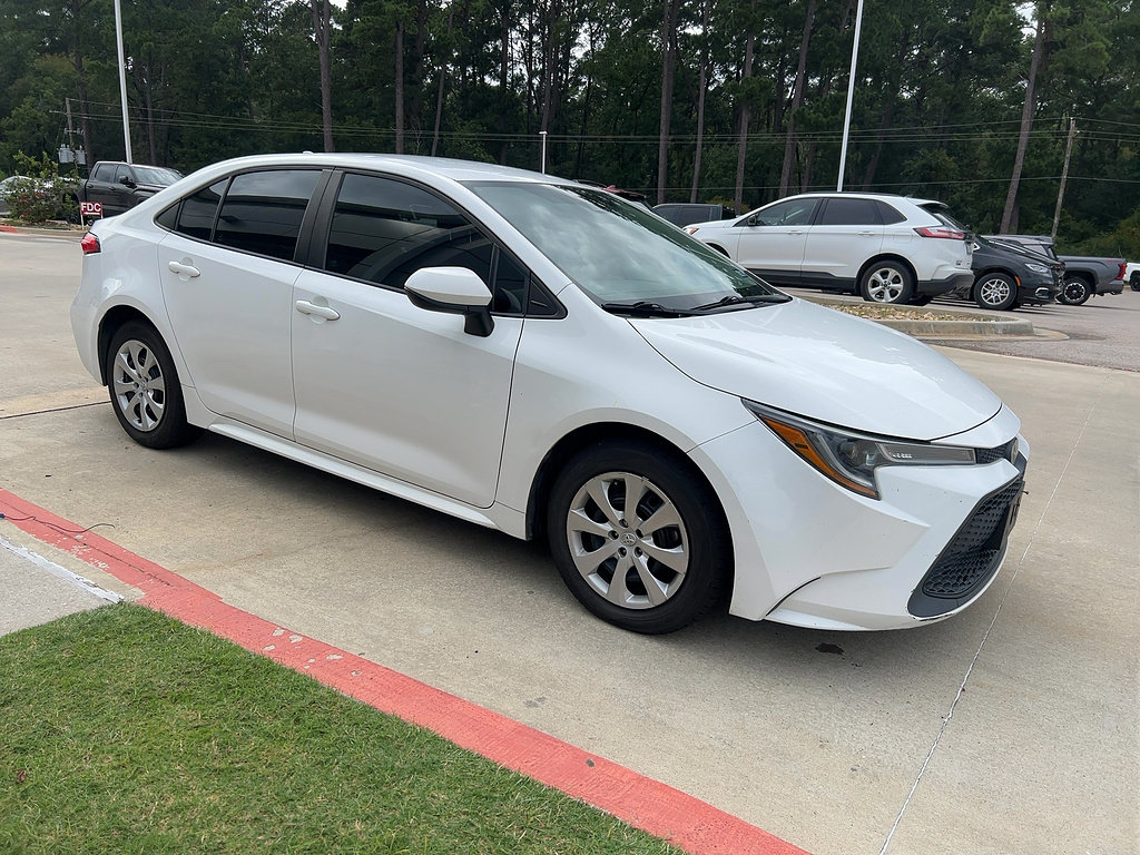 Used 2022 Toyota Corolla LE Sedan