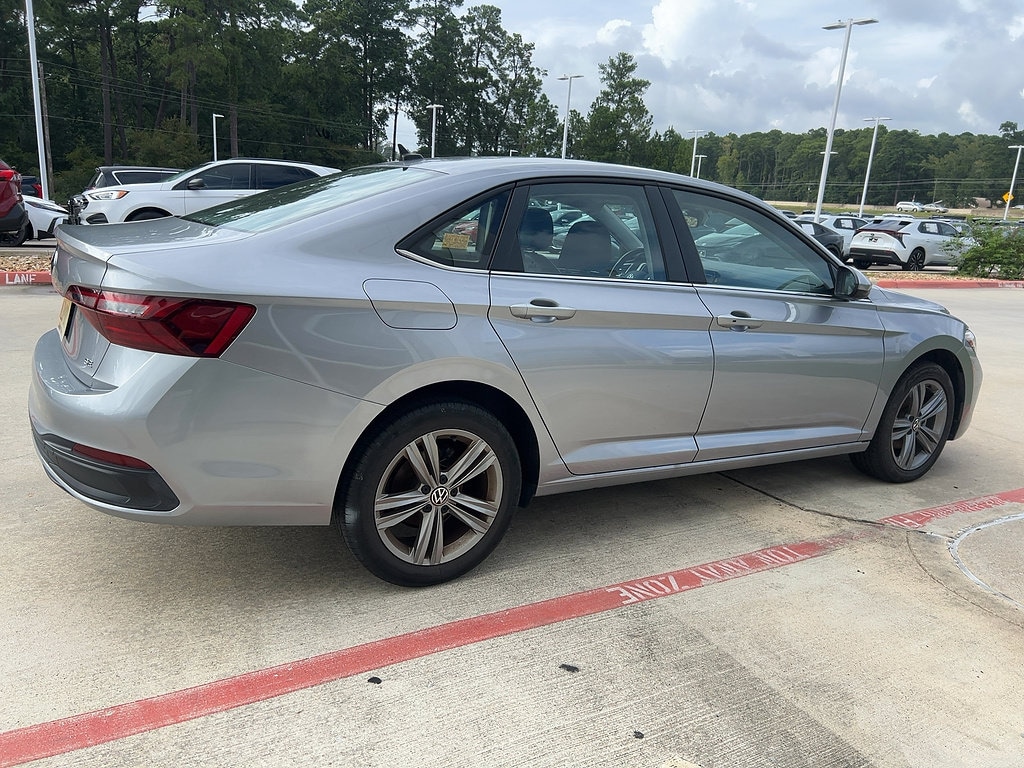 Used 2024 Volkswagen Jetta 1.5T SE Sedan