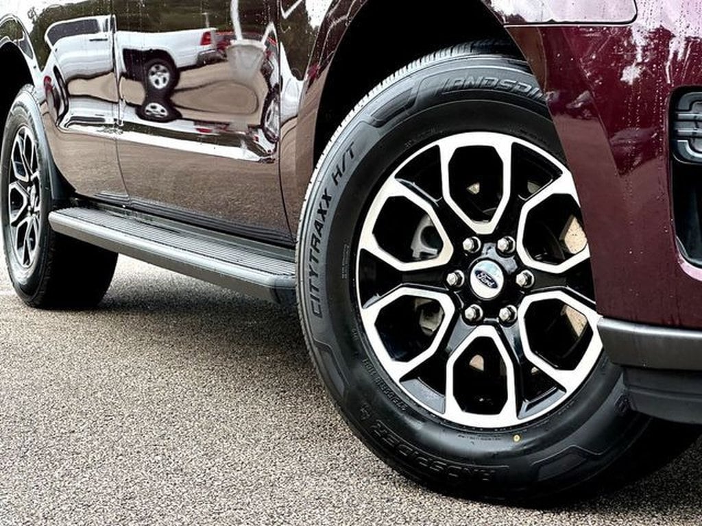 Used 2024 Ford Expedition XLT SUV