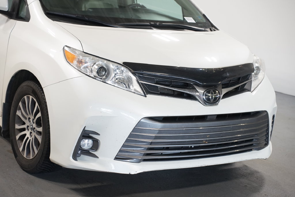 Used 2020 Toyota Sienna XLE Premium Minivan/Van