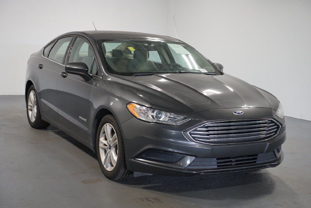 Used 2018 Ford Fusion Hybrid SE Sedan