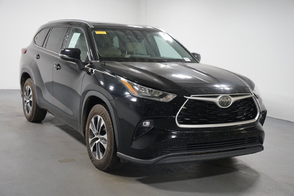 Used 2020 Toyota Highlander XLE SUV