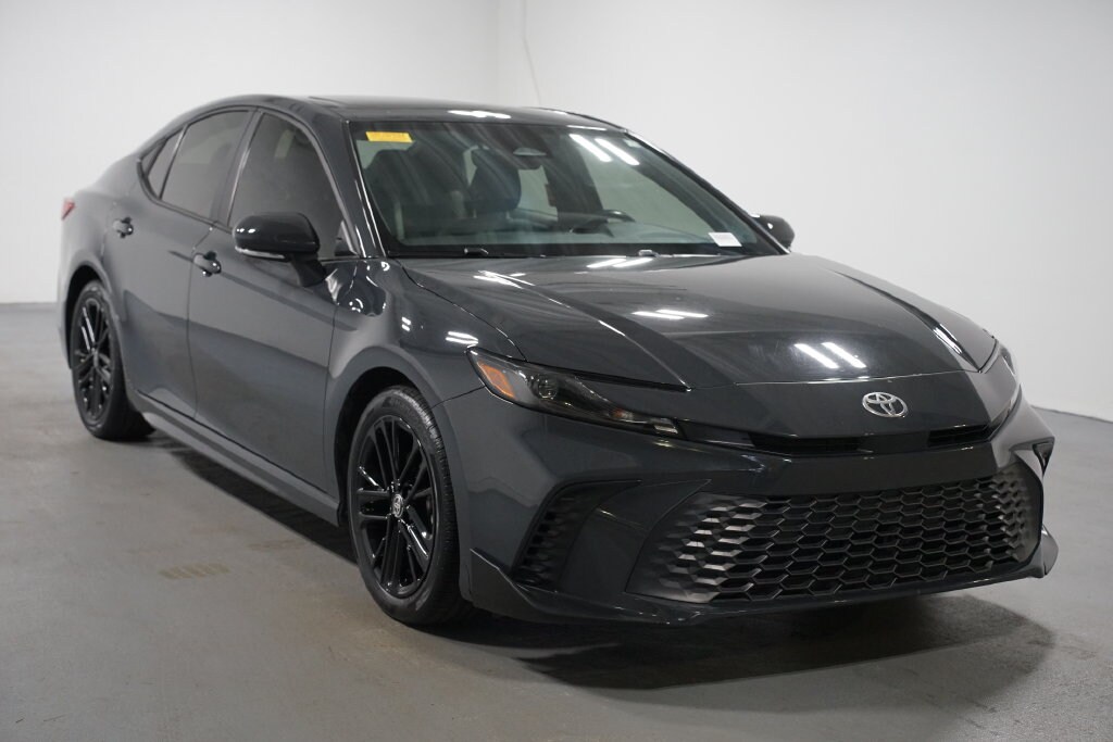 Used 2025 Toyota Camry SE Sedan