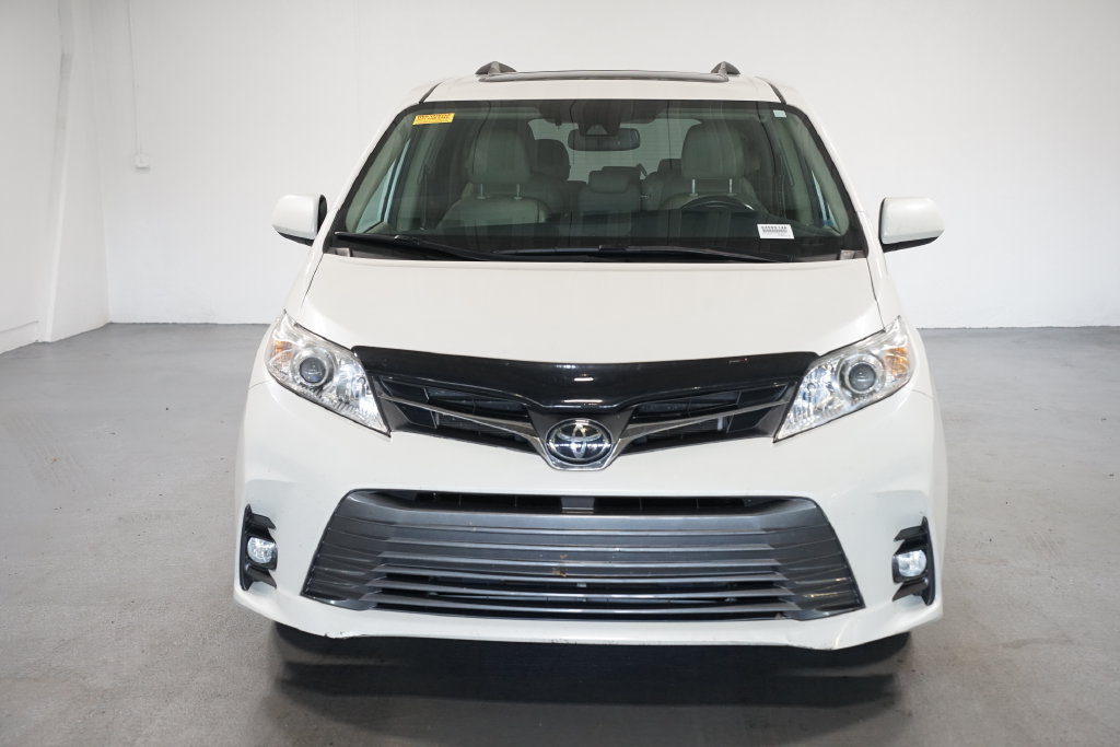 Used 2020 Toyota Sienna XLE Premium Minivan/Van