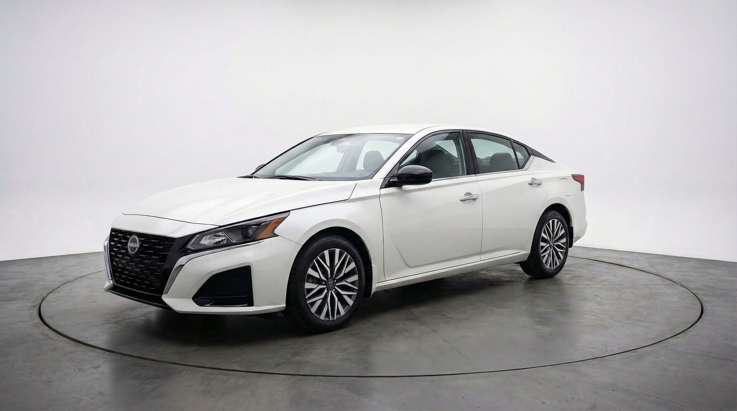 Thumbnail: 2025 Nissan Altima - 3