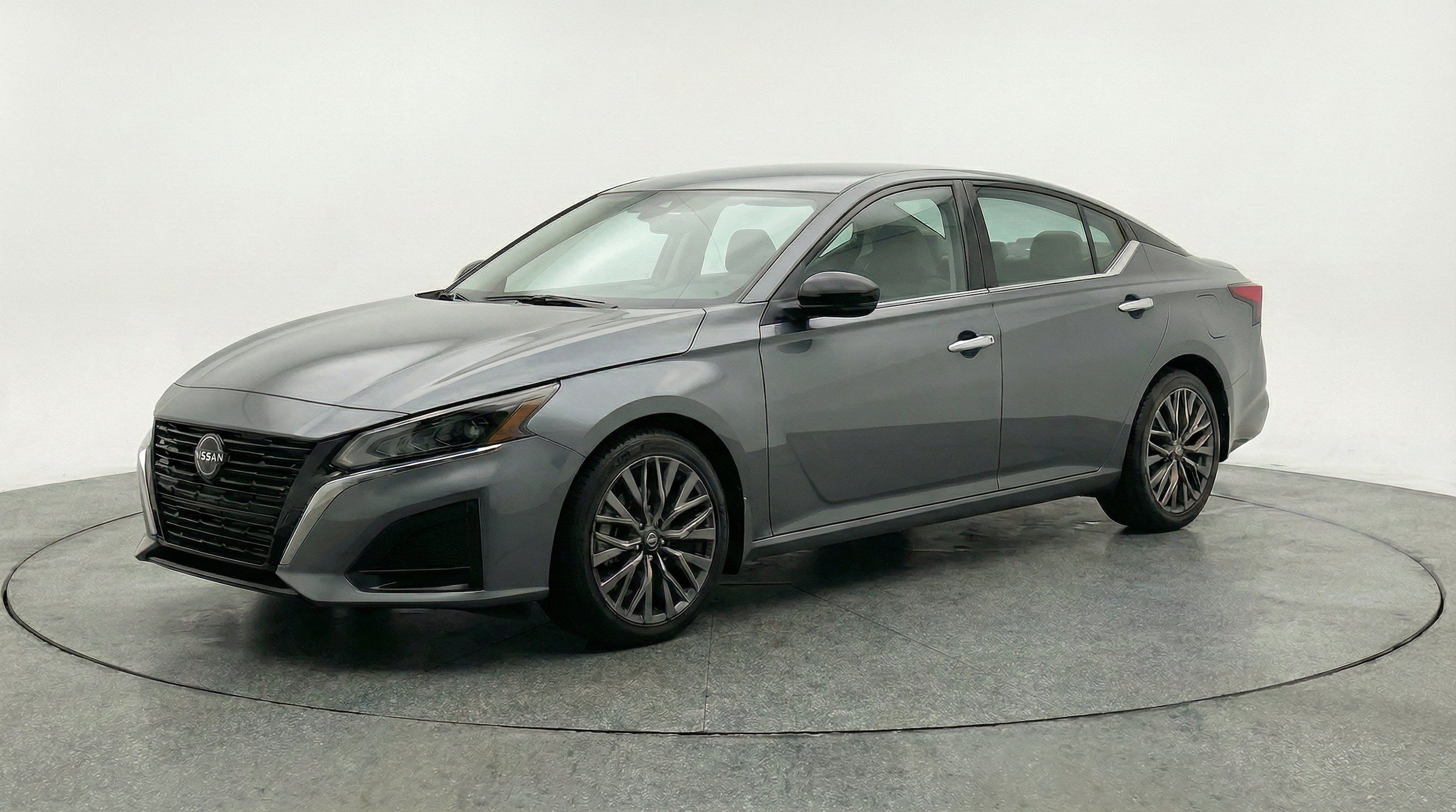 Thumbnail: 2025 Nissan Altima - 3