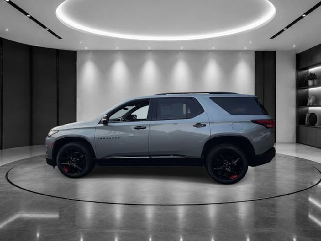 Used 2023 Chevrolet Traverse Premier SUV