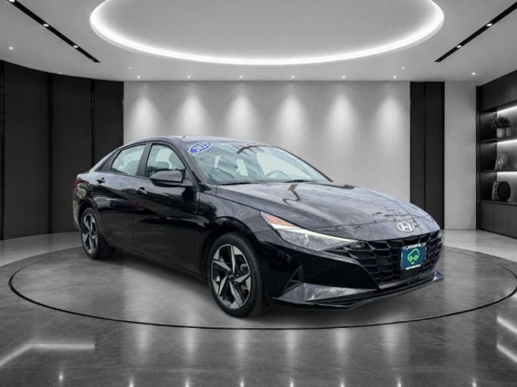 Used 2023 Hyundai Elantra SEL Sedan