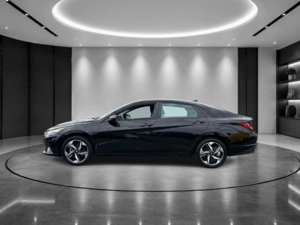 Used 2023 Hyundai Elantra SEL Sedan
