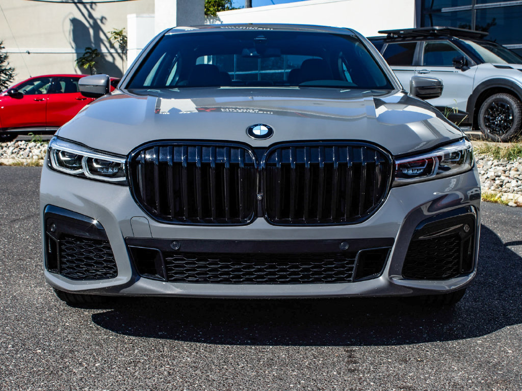 Used 2022 BMW 740i xDrive Sedan