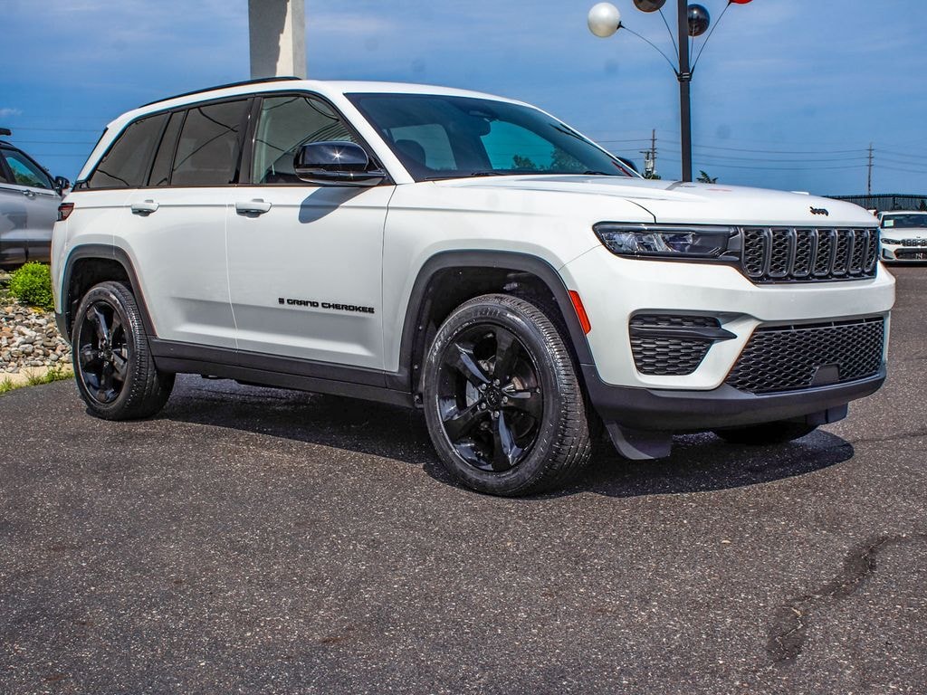 Used 2023 Jeep Grand Cherokee Altitude X SUV