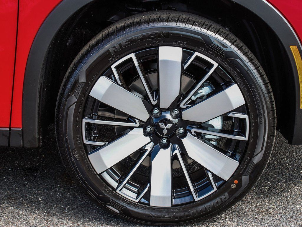 2025 Mitsubishi Outlander SE - Photo 7