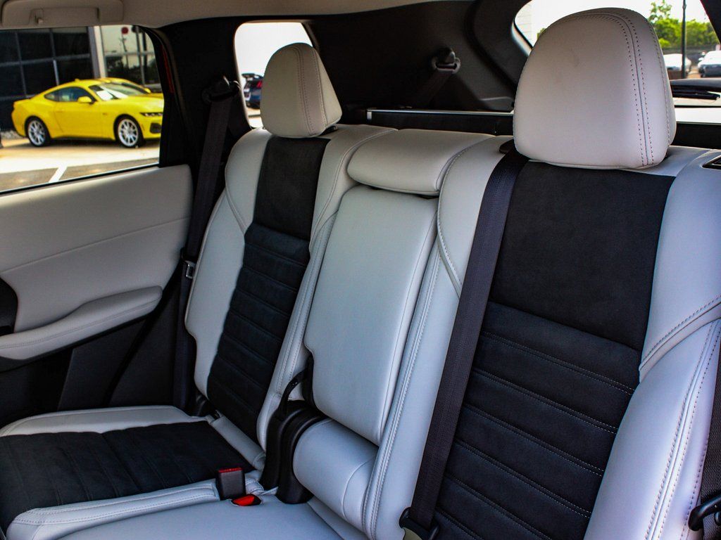 2025 Mitsubishi Outlander SE - Photo 33
