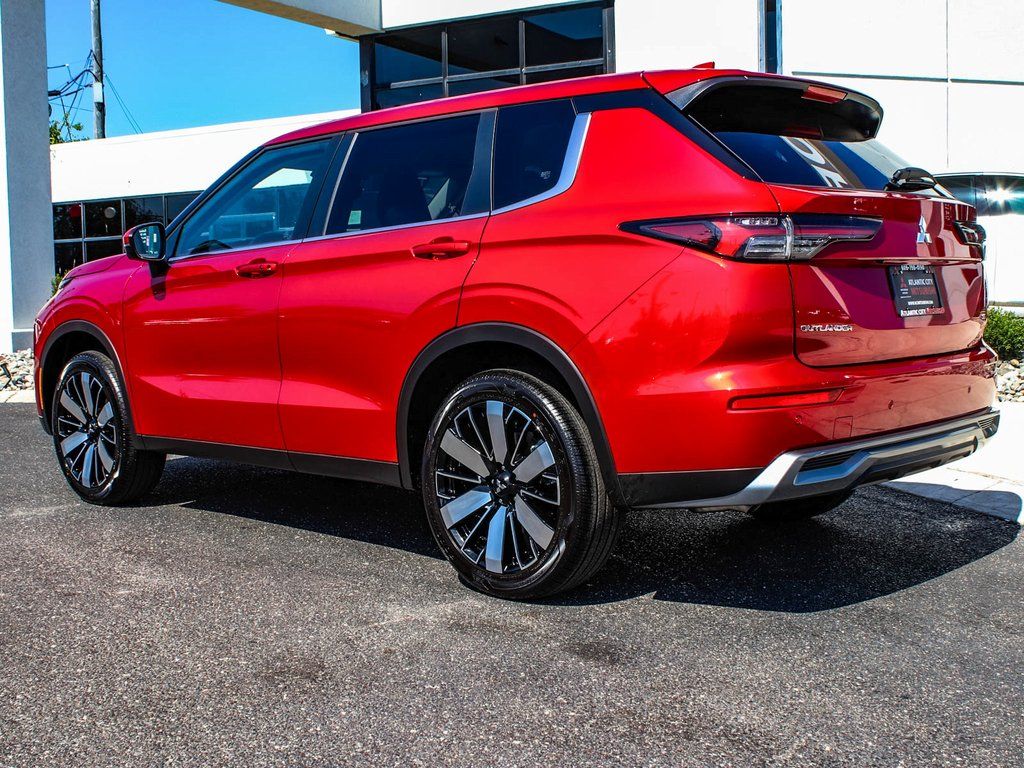 New 2025 Mitsubishi Outlander SE SUV