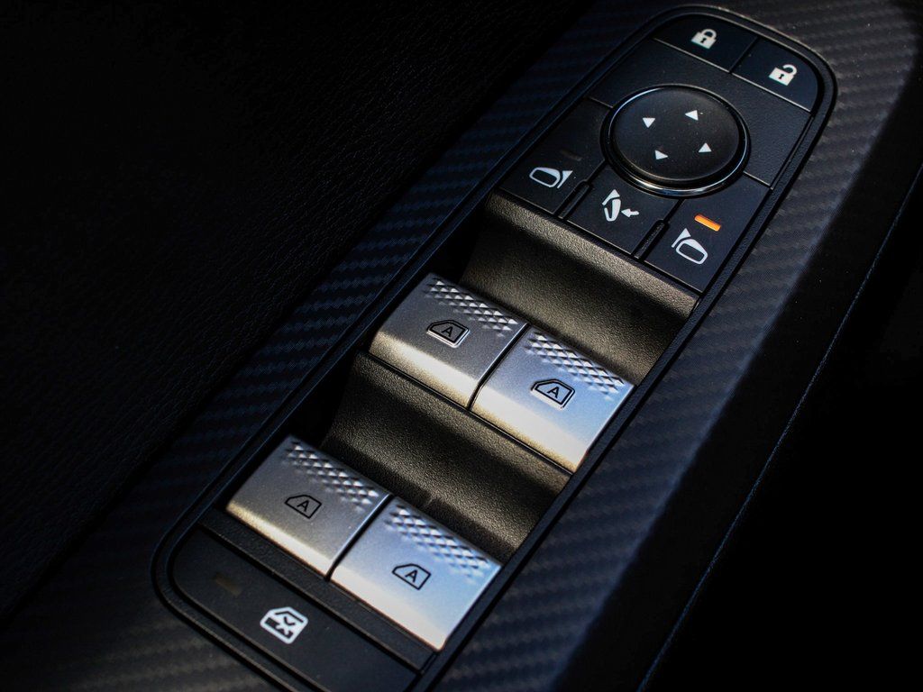 2025 Mitsubishi Outlander SE - Photo 10