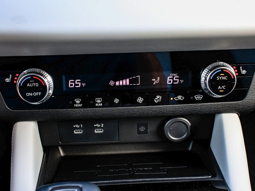 2025 Mitsubishi Outlander SE - Photo 23