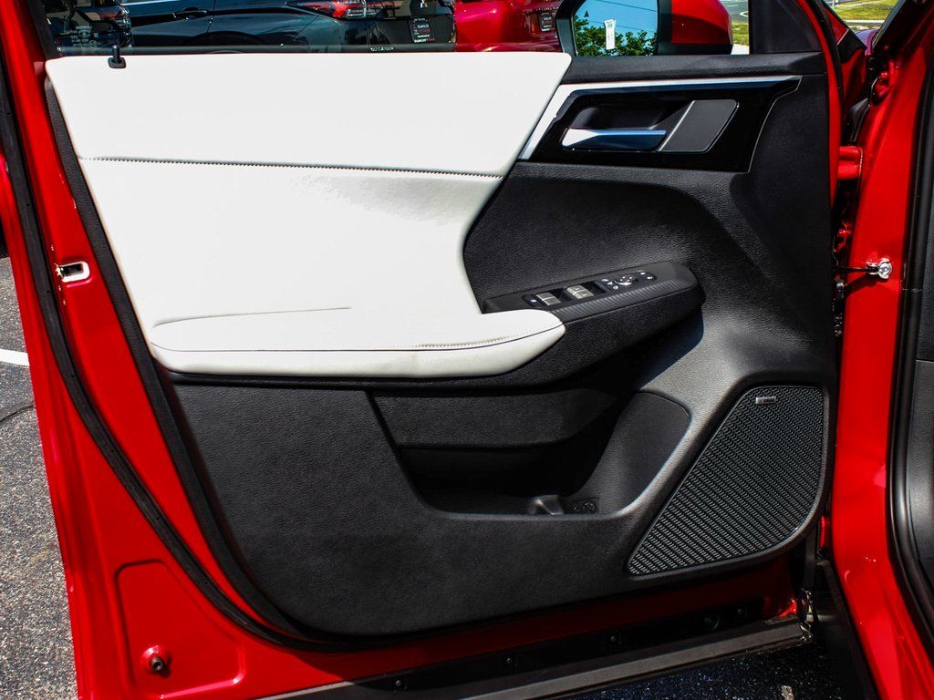 2025 Mitsubishi Outlander SE - Photo 8