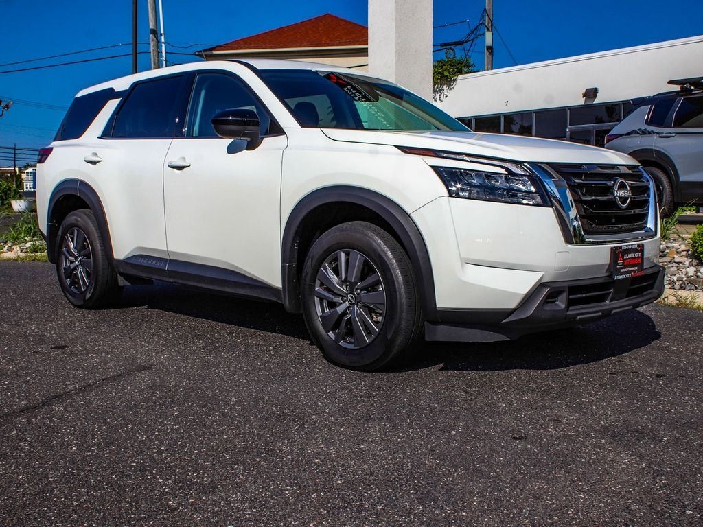 Used 2025 Nissan Pathfinder S SUV