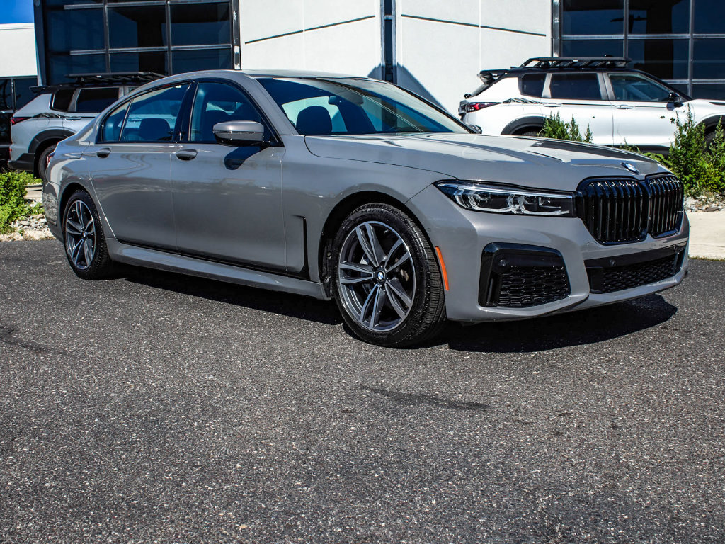 Used 2022 BMW 740i xDrive Sedan