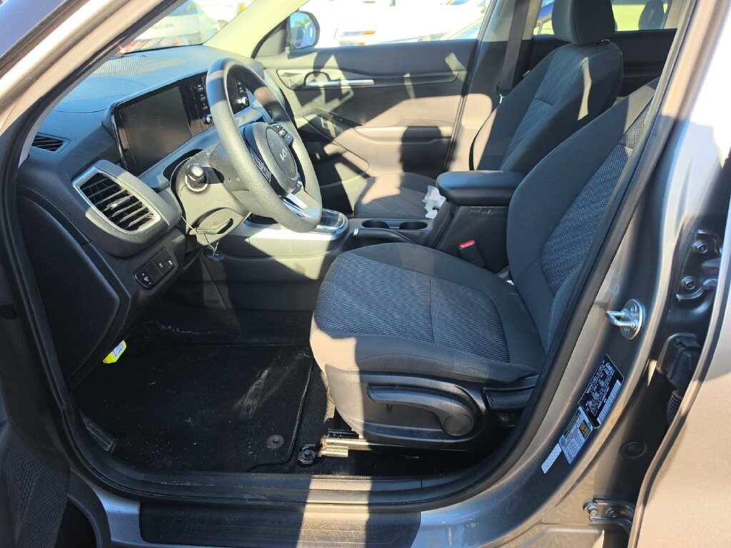 Used 2024 Kia Seltos LX SUV