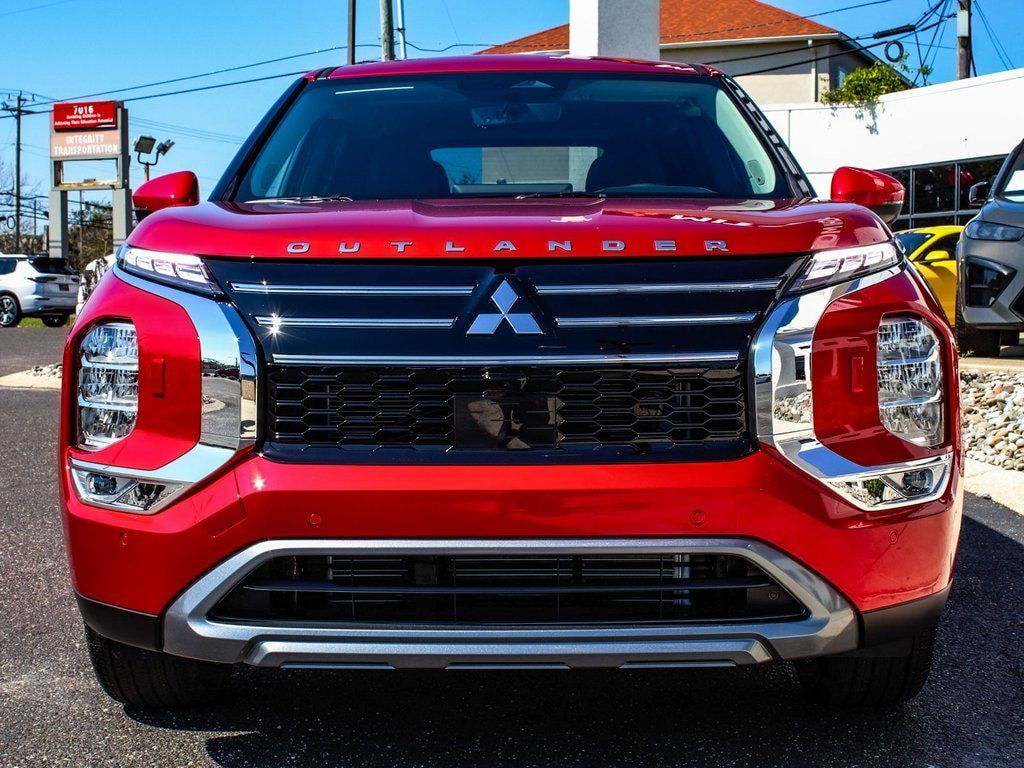 New 2025 Mitsubishi Outlander SE SUV