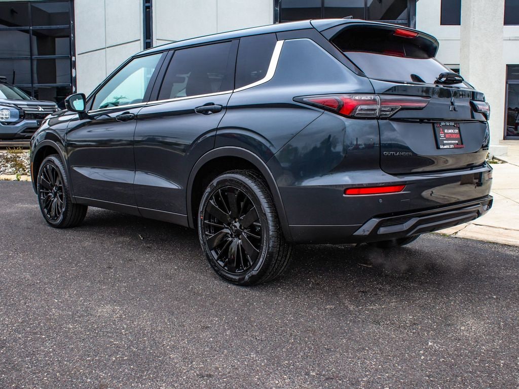 New 2026 Mitsubishi Outlander LE SUV