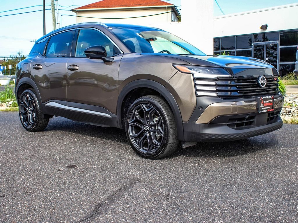 Used 2026 Nissan Kicks SR SUV