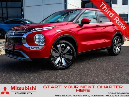 2025 Mitsubishi Outlander SE SUV