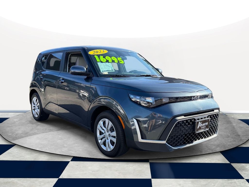 Used 2023 Kia Soul LX Hatchback