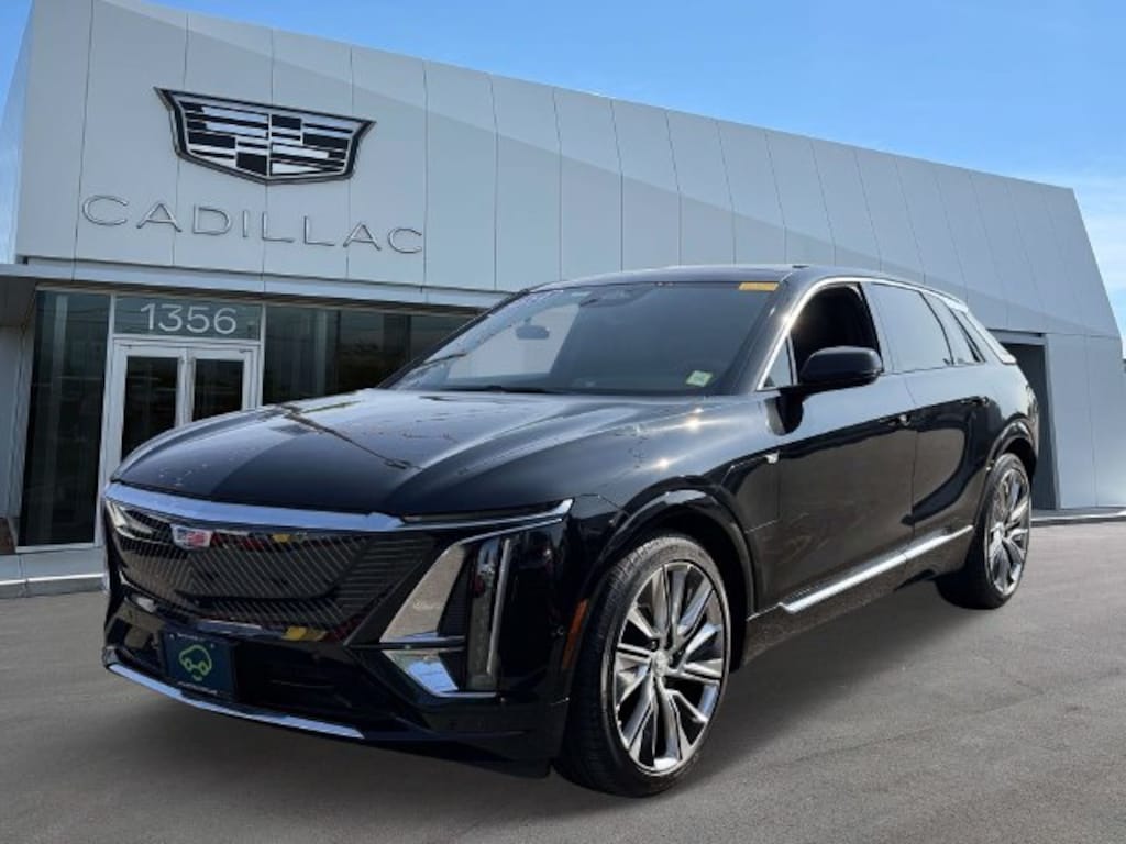 Used 2024 Cadillac Lyriq Luxury SUV