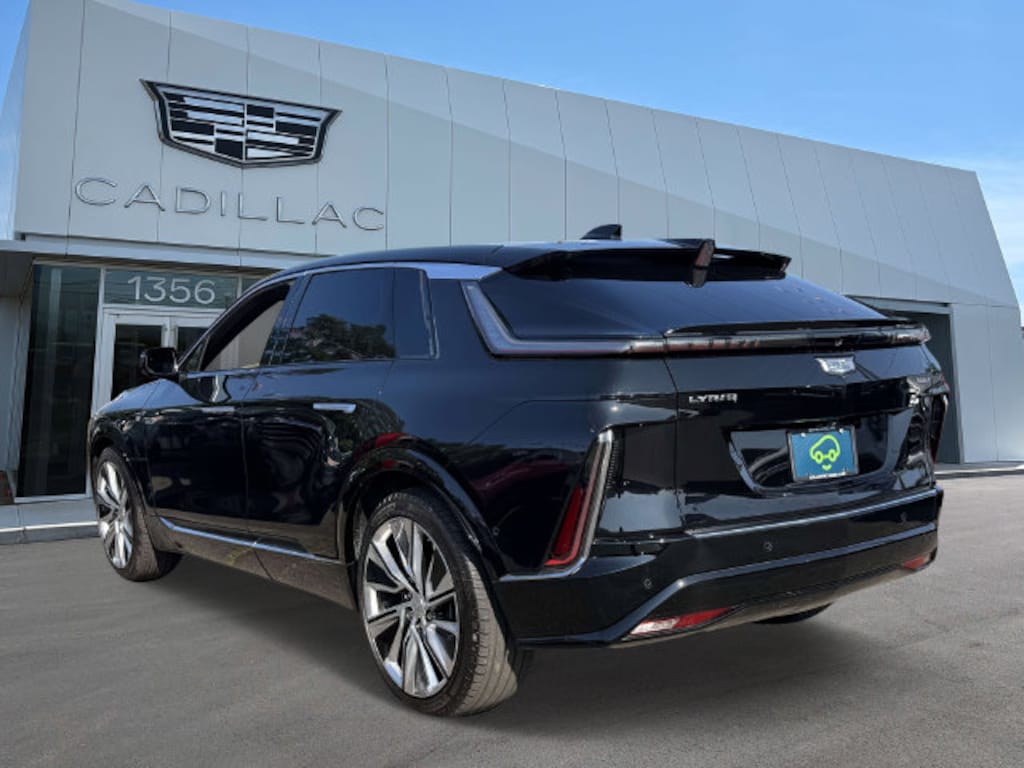 Used 2024 Cadillac Lyriq Luxury SUV