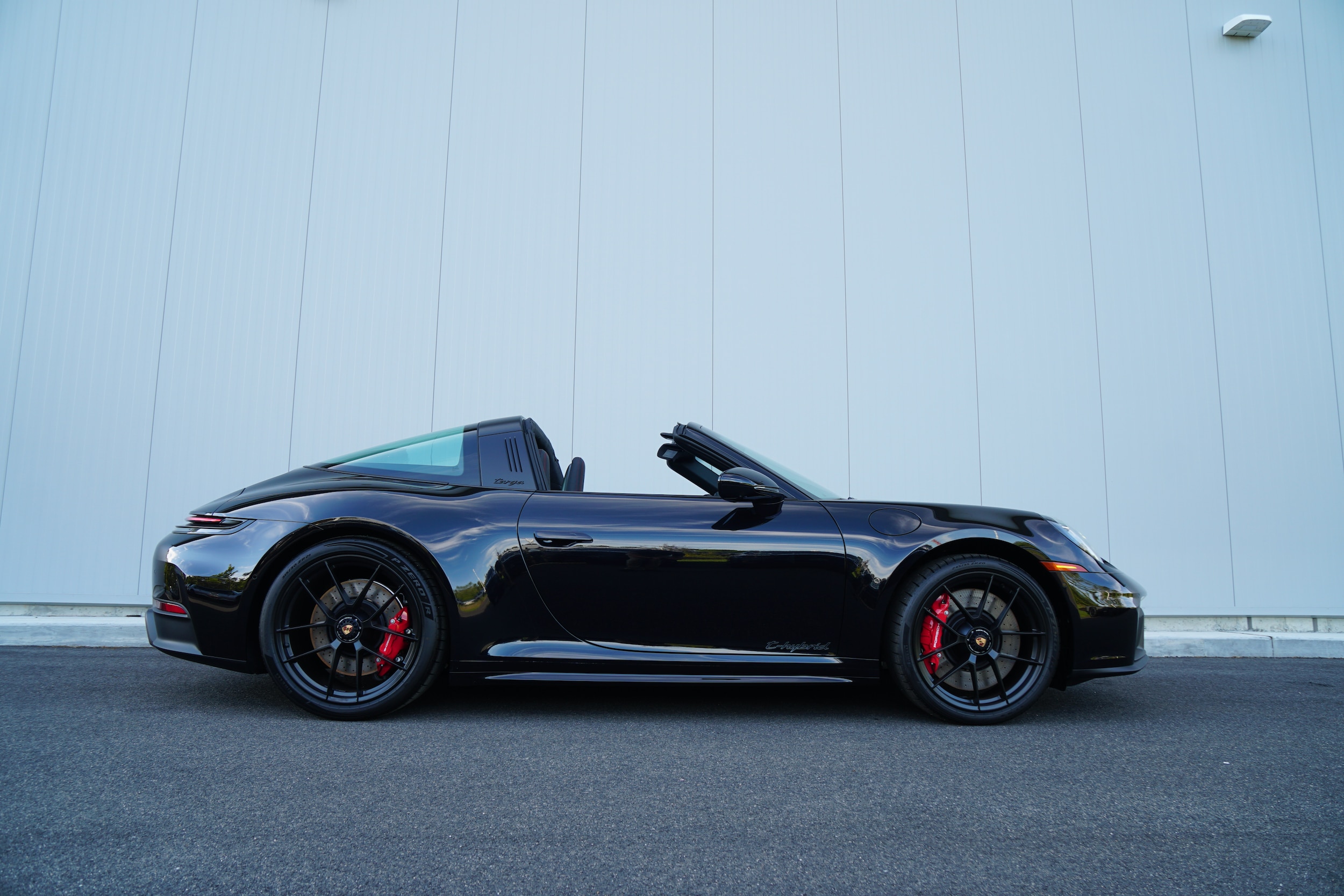 2025 Porsche 911 GTS