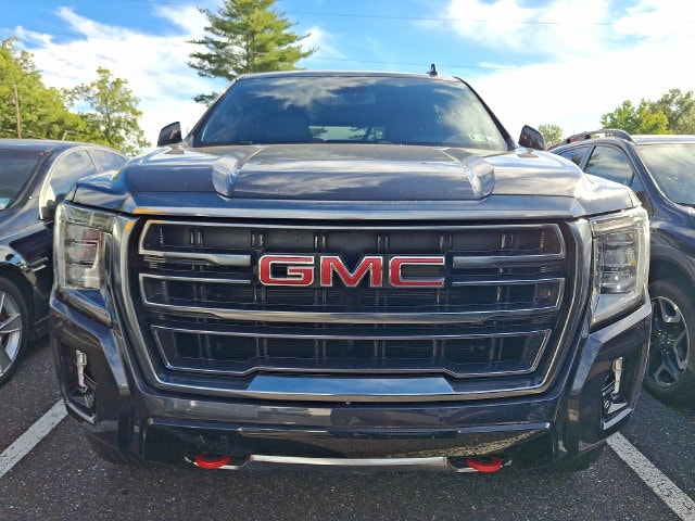 2023 GMC Yukon AT4 - Photo 2