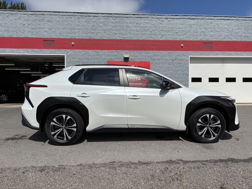 Used 2024 Toyota bZ4X XLE SUV