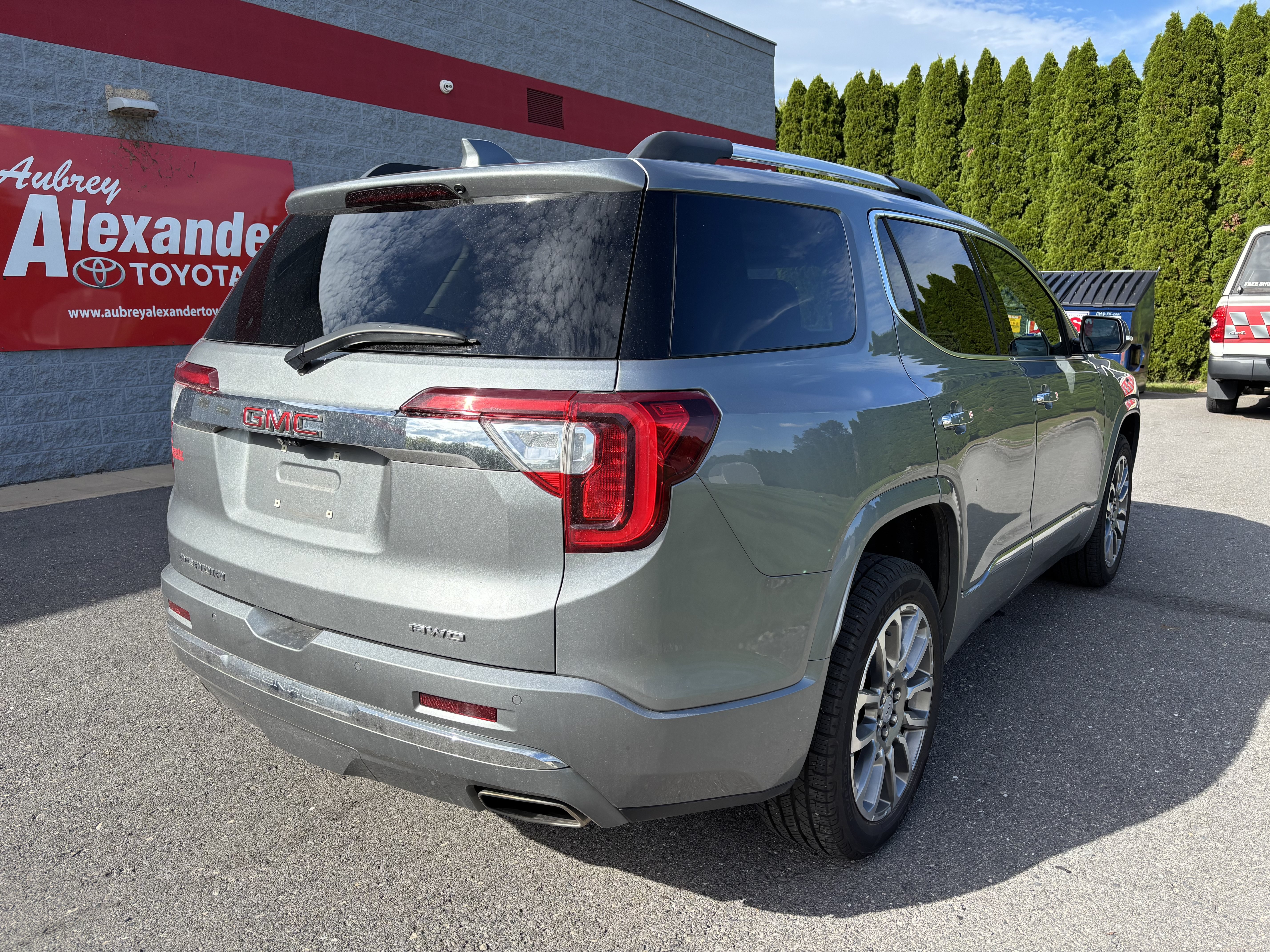 Used 2023 GMC Acadia Denali SUV