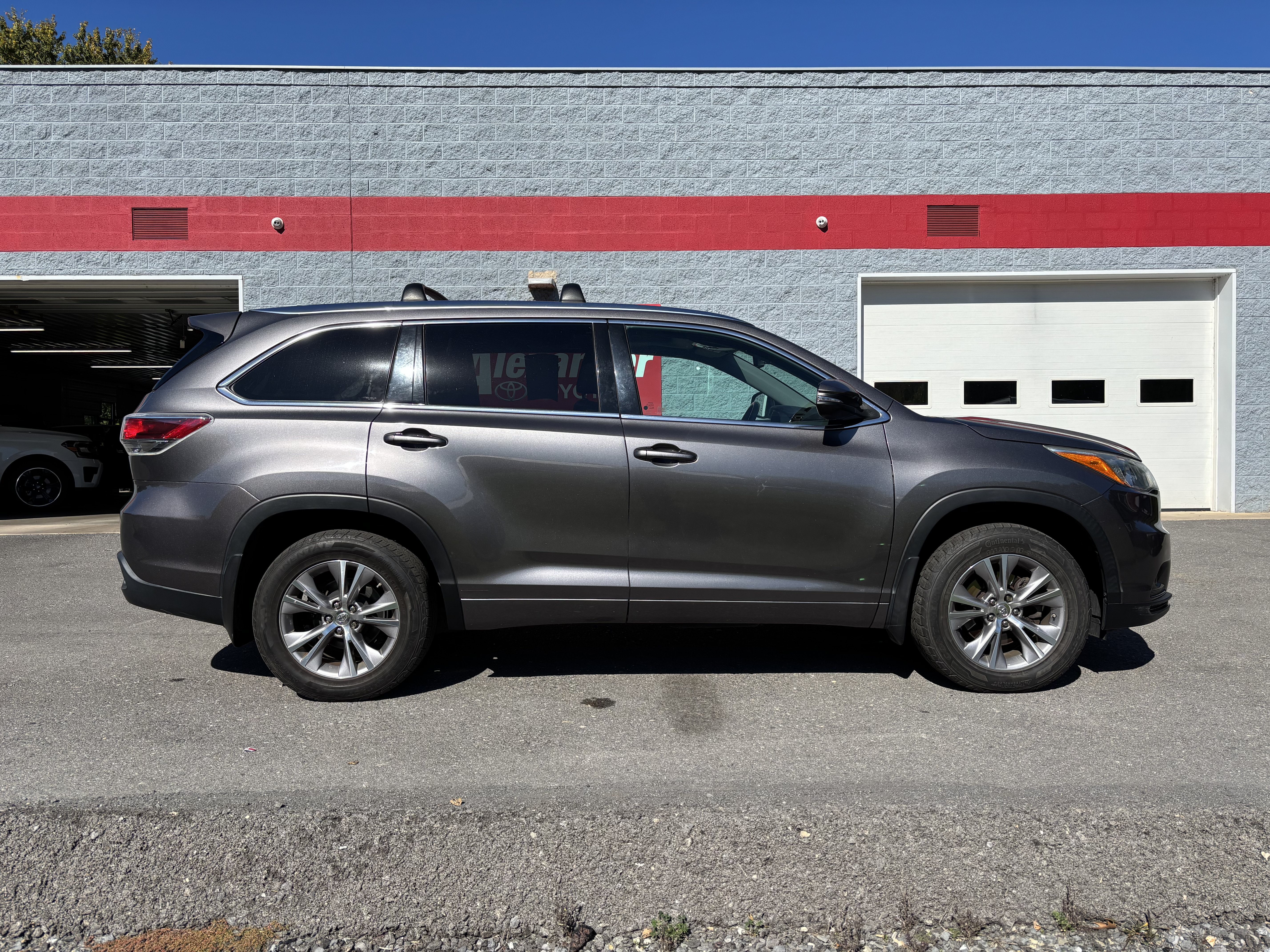 Used 2015 Toyota Highlander XLE V6 SUV