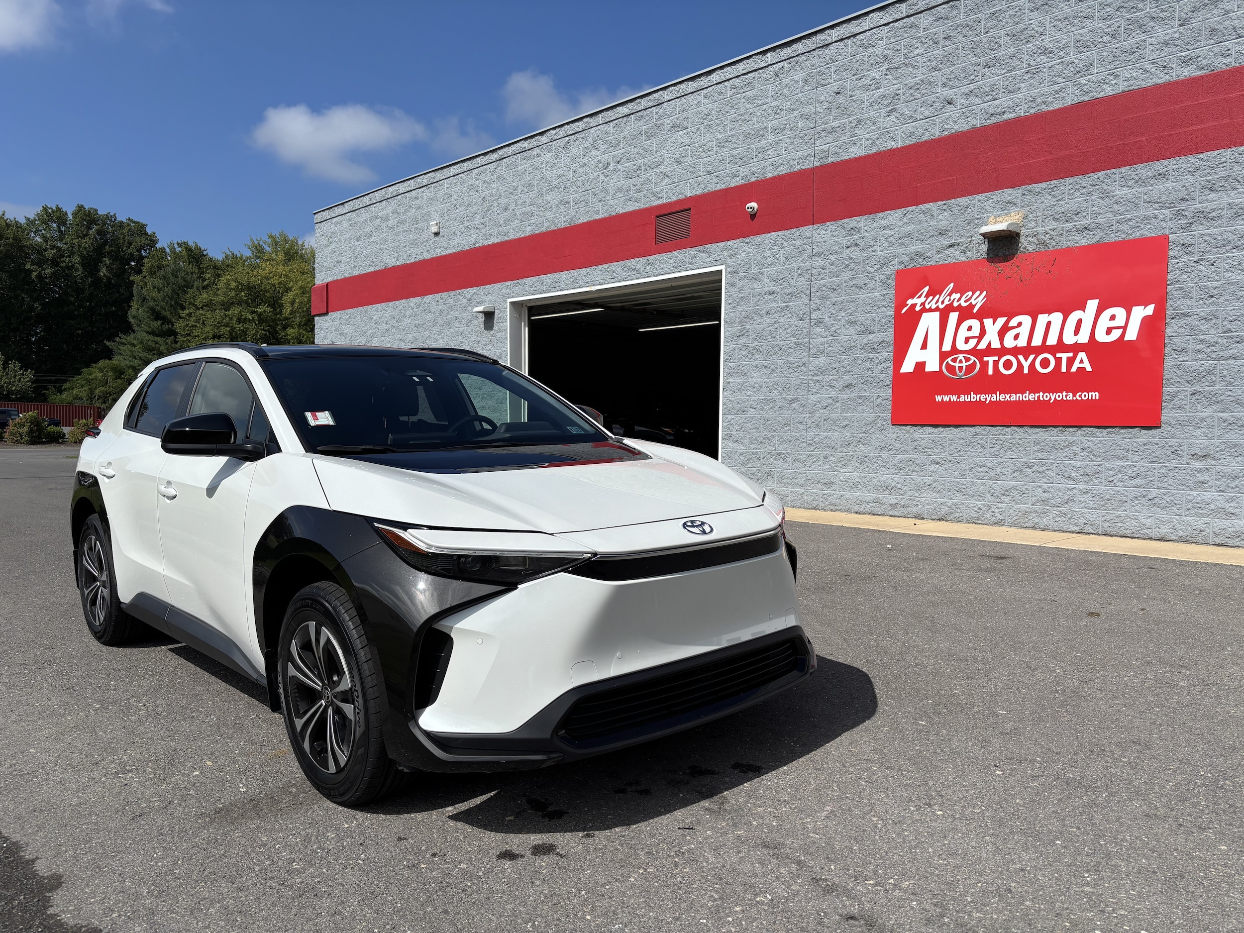 2024 Toyota bZ4X
