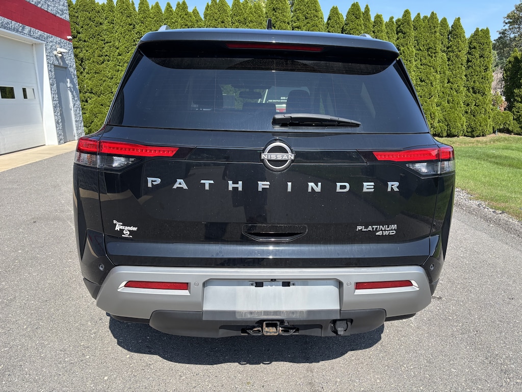 Used 2022 Nissan Pathfinder Platinum SUV