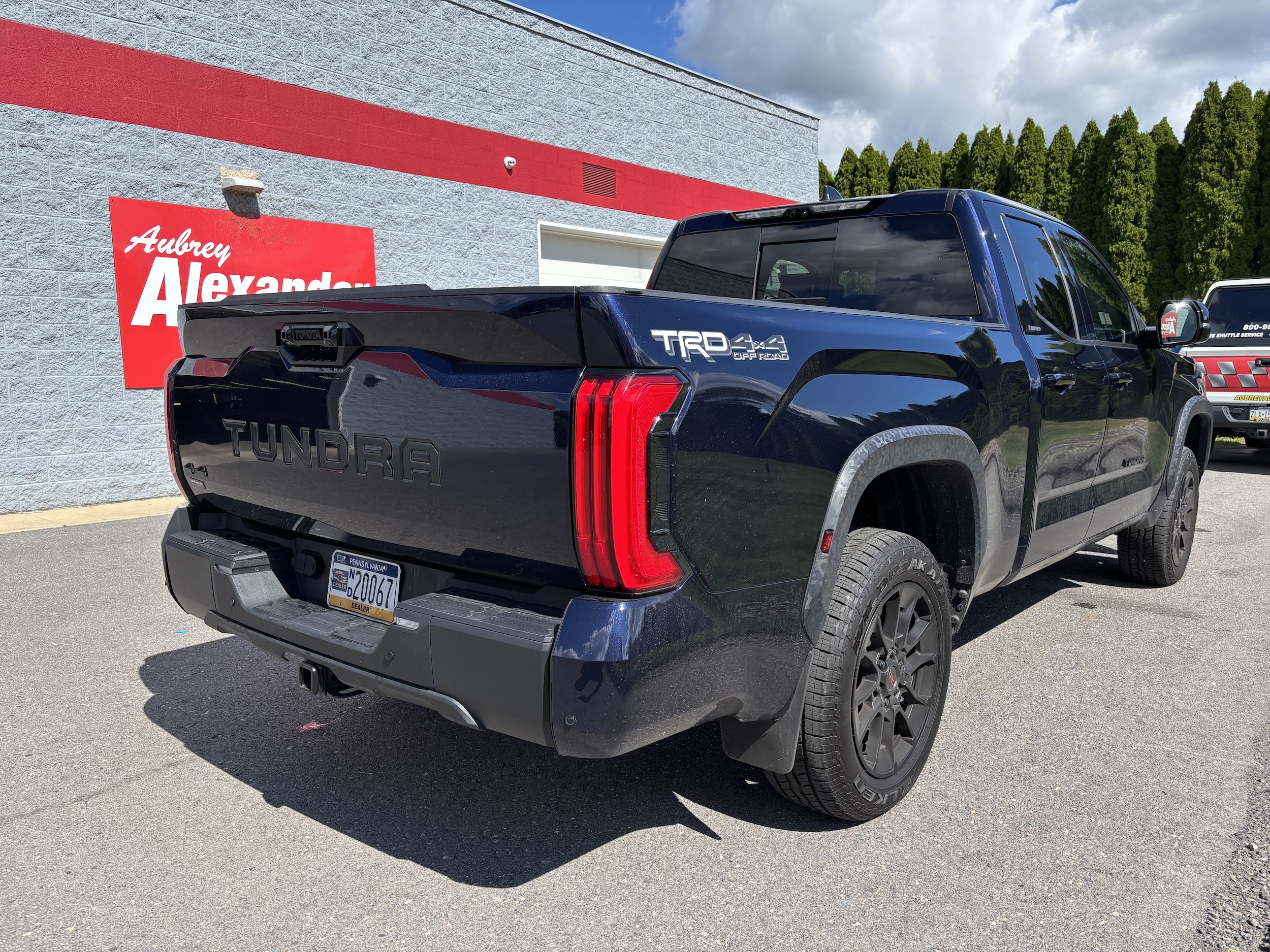 2024 Toyota Tundra Limited - Photo 3