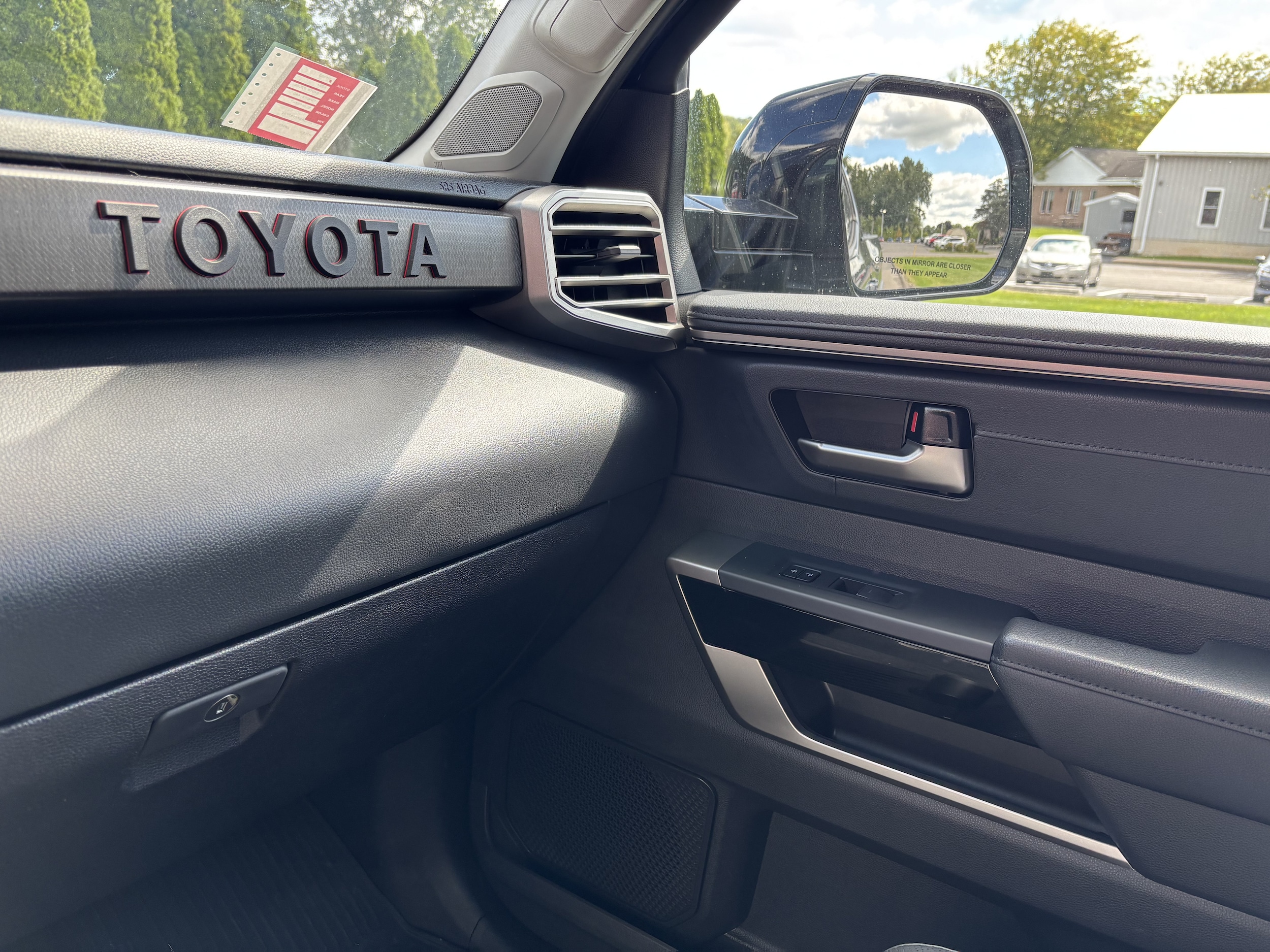2024 Toyota Tundra Limited - Photo 20