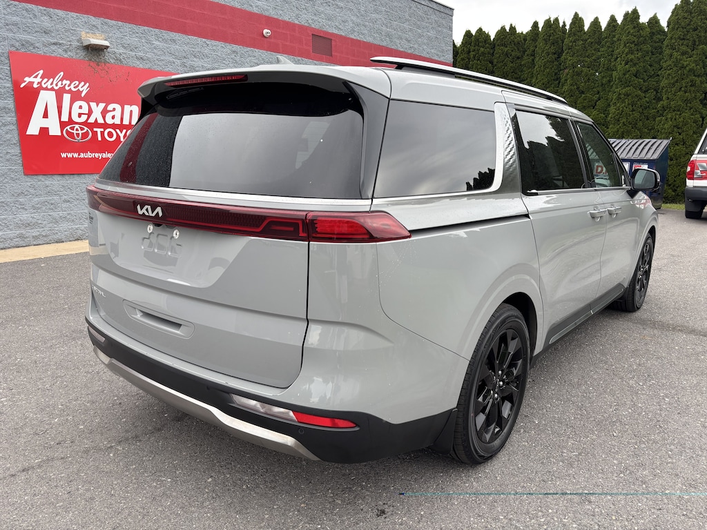 Used 2024 Kia Carnival SX Prestige MPV