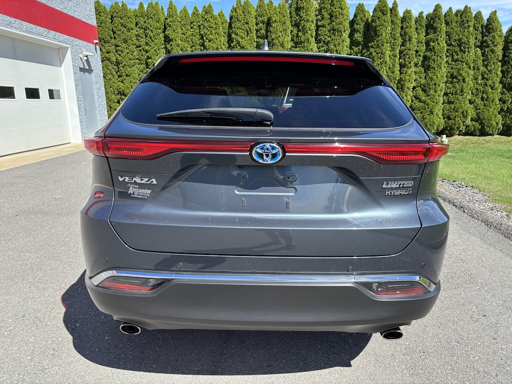 Used 2022 Toyota Venza Limited SUV